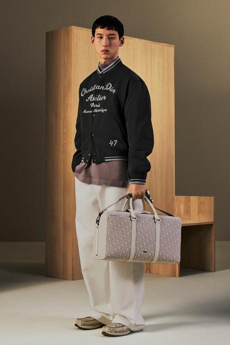 Dior Homme présente sa collection Resort 2022