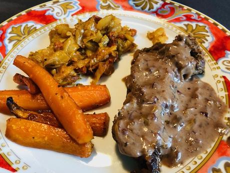 Epaule de sanglier en cuisson lente, sauce marchand de vin au cranberries, fenouil au chorizo