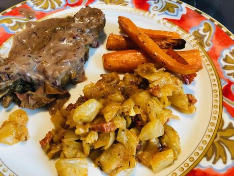 Epaule de sanglier en cuisson lente, sauce marchand de vin au cranberries, fenouil au chorizo