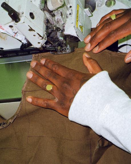 Carhartt WIP réalise une collection de tote bags limités