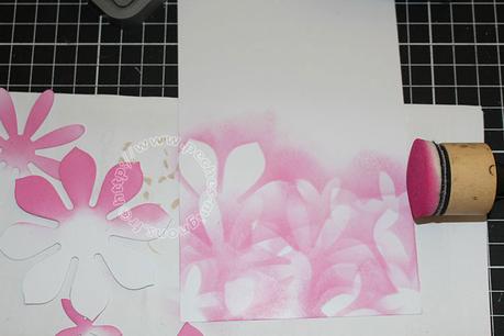 Tuto fond de carte – des découpes en guise de mask – carte scrap #1284 et bis…