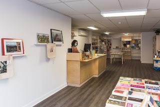 Librairie La maison des feuilles