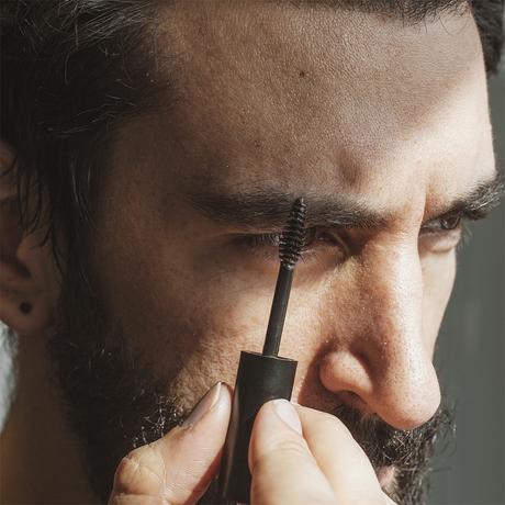 Stop aux mauvais poils avec le kit pour homme Sourcils & Barbe de L’Atelier du Sourcil !