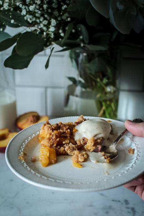 La recette du crumble aux pêches