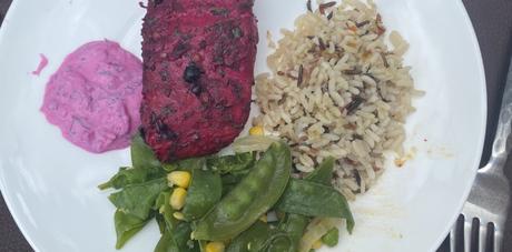 L’incroyable saumon mariné à la betterave et aux épices L’incroyable saumon mariné à la betterave et aux épices