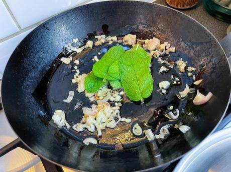 Euh, t’es sûr ? – Linguine à la menthe et au citron Euh, t’es sûr ? – Linguine à la menthe et au citron