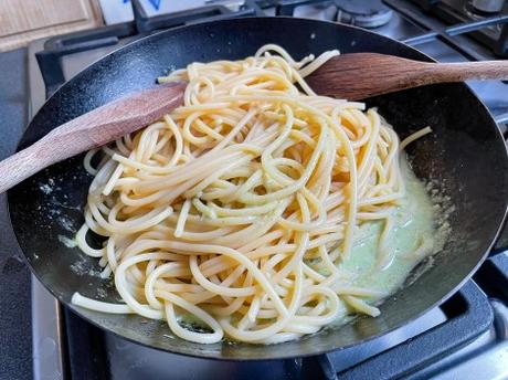 Euh, t’es sûr ? – Linguine à la menthe et au citron Euh, t’es sûr ? – Linguine à la menthe et au citron