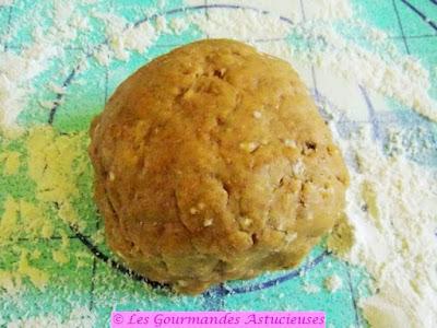 Tarte originale à la bourrache et au houmos (Vegan)