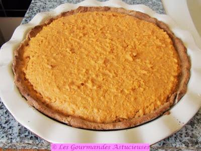 Tarte originale à la bourrache et au houmos (Vegan)