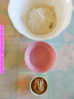 Tarte originale à la bourrache et au houmos (Vegan)