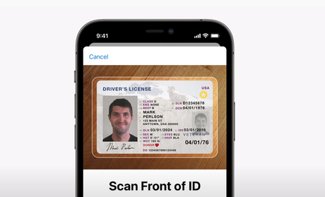 Les iPhones d’Apple pourront bientôt contenir votre pièce d’identité.  Les experts en confidentialité sont à la pointe : NPR