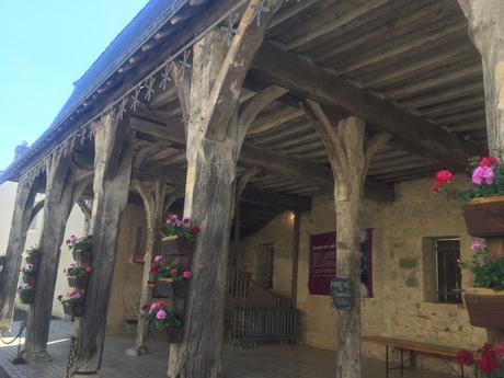 La halle des cardeux à Montrésor ‘Le Gemmail »