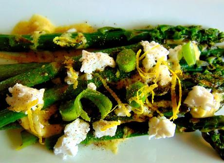 Asperges au citron feta végétal { et crevettes végétales }