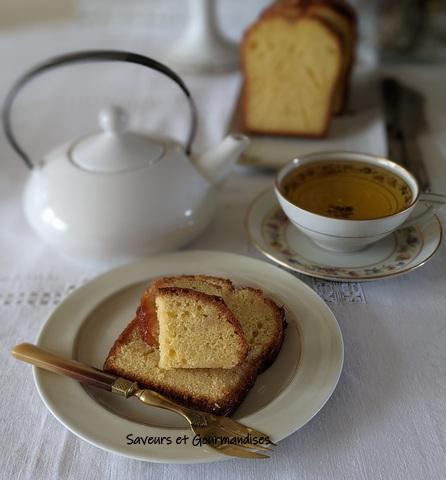Cake au citron et huile d'olive  (de  Christophe Bacquié).