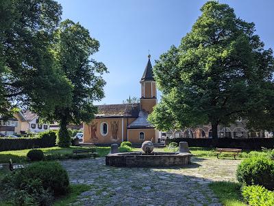 Sebastianskirche  in Partenkirchen — 10 Bilder / 10 photos — La chapelle Saint-Sébastien à Partenkirchen