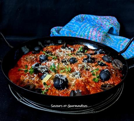 Boulettes d'aubergines ricotta à la sauce tomate d’Ottolenghi.