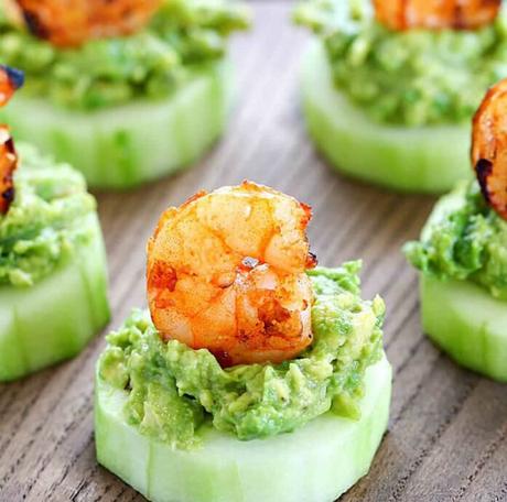 Apéritif aux crevettes et à l’avocat