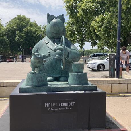 Vingt chats sur les quais pour fêter le vin