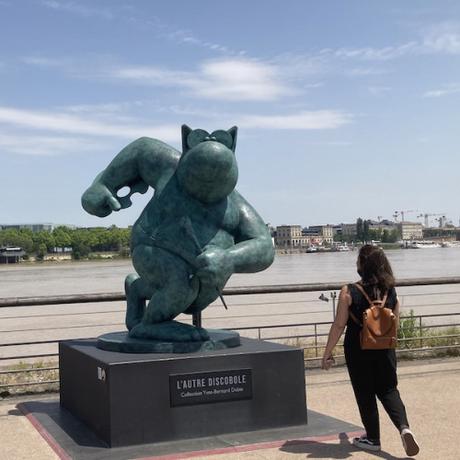 Vingt chats sur les quais pour fêter le vin