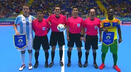 Les arbitres officiant lors de la Coupe du Monde de Futsal de la FIFA en Lituanie recevront une formation sur le nouveau système d'assistance vidéo ©FIFA