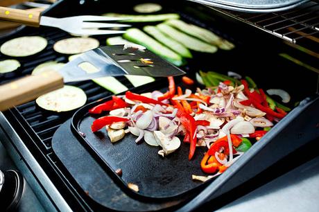 Envie d’un barbecue végétarien ? 5 Idées recettes de street food au barbecue barbecue vegan légumes grillés street food