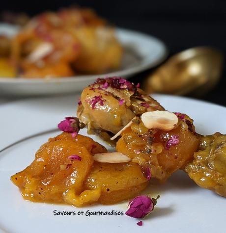 Tajine de poulet aux abricots, safran et barberries.