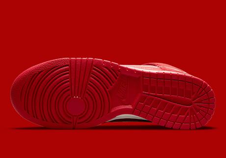 Nike rend hommage à la Dunk High avec la “First Use” Nike rend hommage à la Dunk High avec la “First Use”