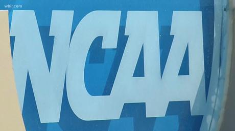 Les athlètes peuvent gagner de l’argent en vertu de la nouvelle politique provisoire “Nom, Image, Portrait” de la NCAA