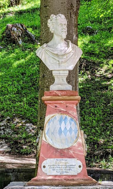 König Ludiwg II. Denkmal — Partenkirchen — 18 Bilder / 18 photos — Le monument au roi Louis II de Bavière