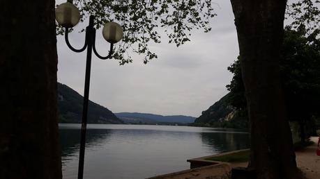 La France - Un moment passé auprès du Lac de Nantua dans l'Ain
