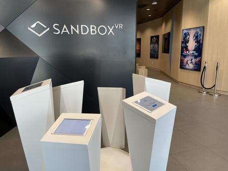 J’ai vérifié l’une de ces expériences de réalité virtuelle au centre commercial et c’est comme être plongé dans le jeu vidéo le plus réaliste de tous les temps J’ai vérifié l’une de ces expériences de réalité virtuelle au centre commercial et c’est comme être plongé dans le jeu vidéo le plus réaliste de tous les temps