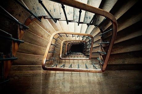 Relooker un escalier en bois : Comment peindre un escalier ?