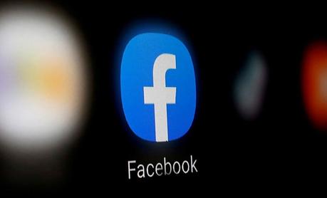 Facebook dit que les services ont été restaurés après une panne