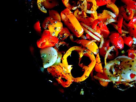 Shakshuka avec oeuf végétal Shakshuka avec oeuf végétal