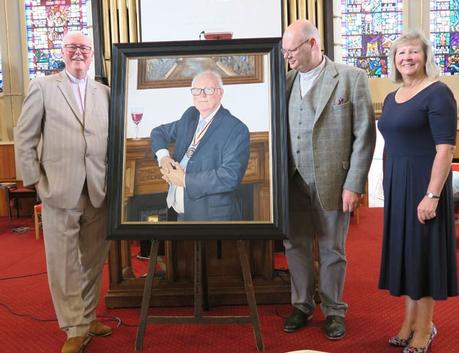 Long service du ministre marqué d’une présentation de portrait