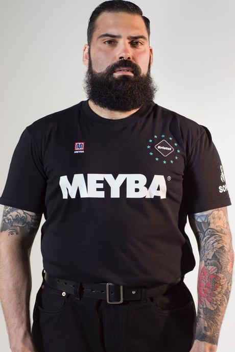 Le FC Real Bristol drop ses nouveaux maillots