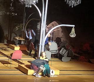 La Cerisaie d’Anton Tchekhov mise en scène par Tiago Rodriguez dans la Cour d’honneur du Palais des papes