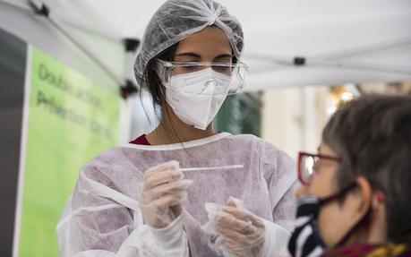 La barre des 100 millions de tests franchis en France