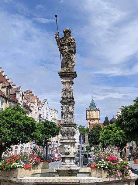 Straubing — 40 Bilder / 40 photos