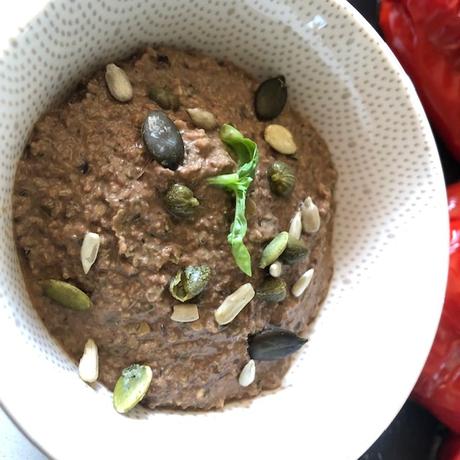 Dip ou tartinade d’olives et frites de polenta Dip ou tartinade d’olives et frites de polenta