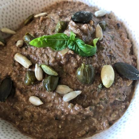 Dip ou tartinade d’olives et frites de polenta Dip ou tartinade d’olives et frites de polenta