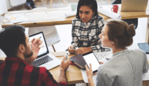 Communication écrite et orale : 4 règles d’or pour bien faire passer vos messages