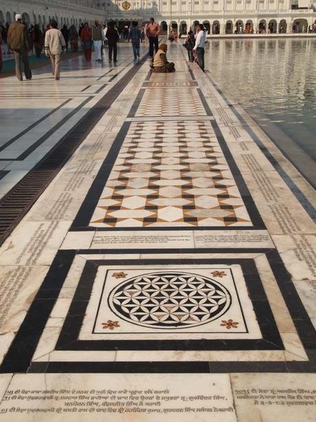 Harmandir Sahib, Golden Temple. The (rebuilt) marble walkway | Sacred  geometry architecture, Sacred geometry, Mosques architecture