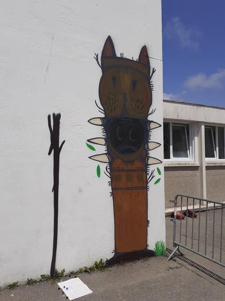 Mur « Les masques » à Plœmeur