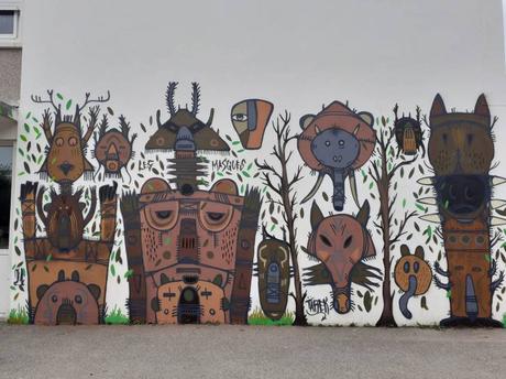 Mur « Les masques » à Plœmeur