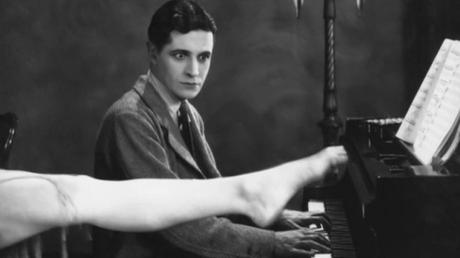 Downhill (1927) de Alfred Hitchcock Downhill (1927) de Alfred Hitchcock