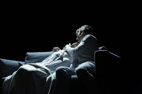 Avignon 2021 – Jubiler : une exploration universelle du couple à l’épreuve du temps Avignon 2021 – Jubiler : une exploration universelle du couple à l’épreuve du temps