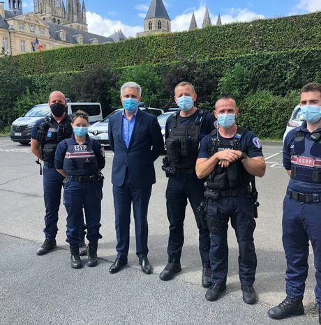 Ville de Caen - L'équipe de la Police Municipale sauve un individu de la noyade !
