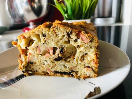 Cake salé chèvre, olives, saucisses et d’autres…