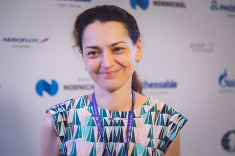 Alexandra Kosteniuk remporte le tournoi féminin de la coupe du monde d'échecs